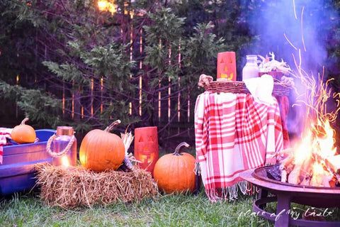 Seating Ideas and Decorations for Your Bonfire